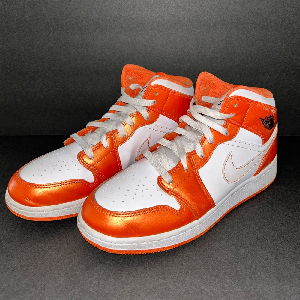 Air Jordan 1 Mid SE